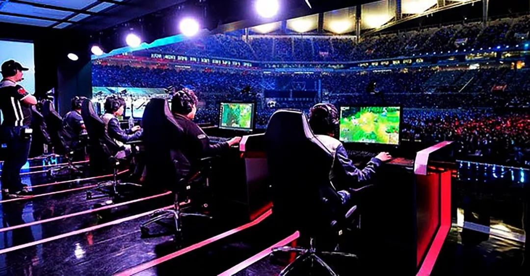 一方防守反 一方防守反