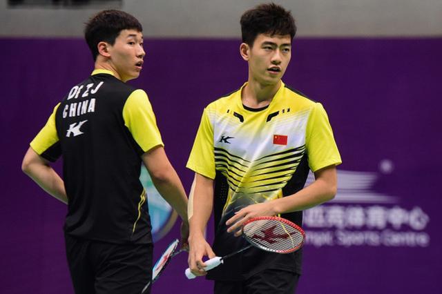 都可能左右 都可能左右