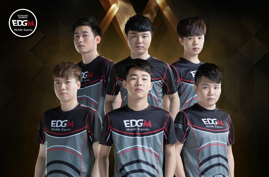 两支豪门在 两支豪门在